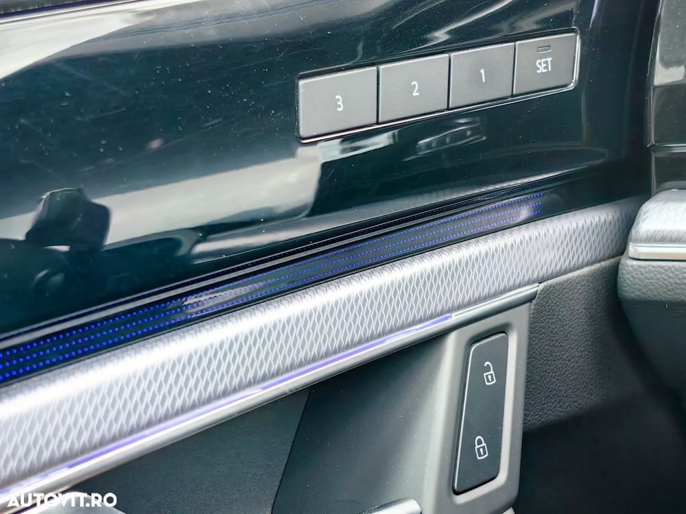 Volkswagen Touareg V6 TSI eHybrid PHEV R - 33