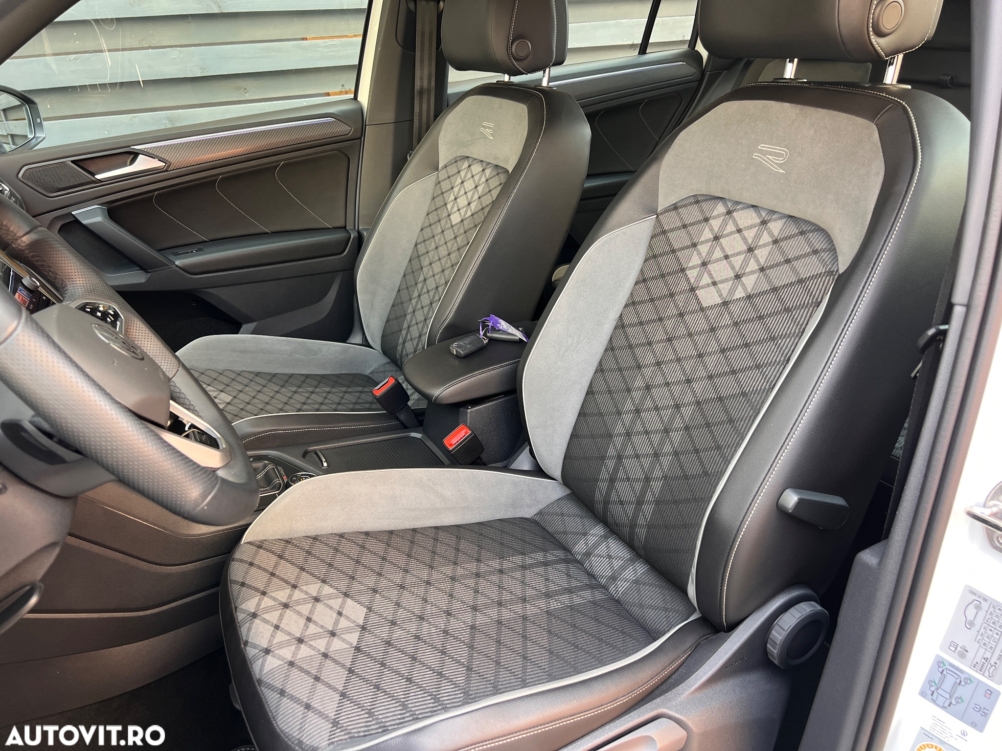 Volkswagen Tiguan Allspace 2.0 TDI SCR 4Motion DSG R-Line - 18