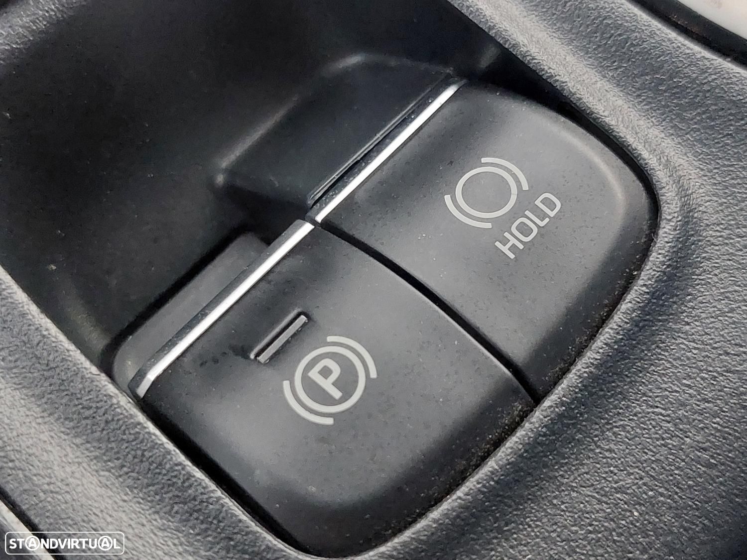 Toyota Corolla 1.8 Hybrid Exclusive - 36