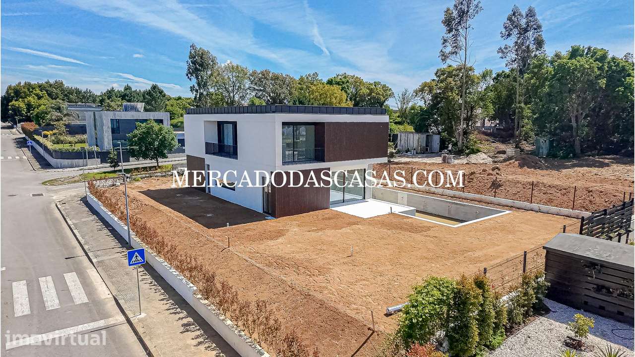 Moradia T4, com piscina e jardim,muita luz natural - Grande imagem: 5/26
