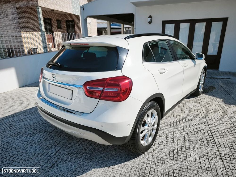 Mercedes-Benz GLA 180 (CDI) d Urban - 10