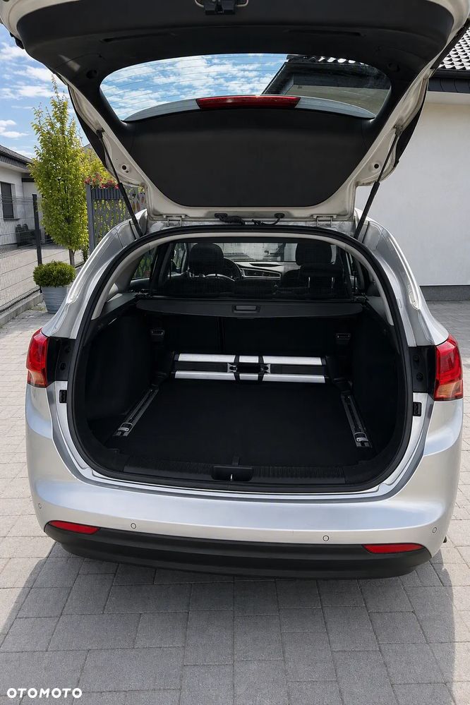 Kia Ceed 1.6 CRDi L - 6