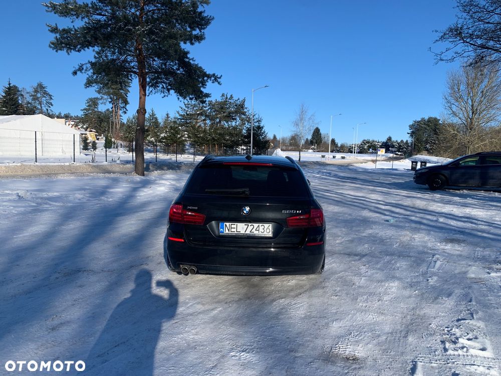 BMW Seria 5 520d xDrive - 16