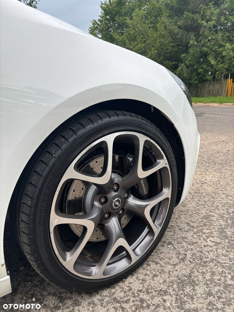 Opel Astra OPC - 12