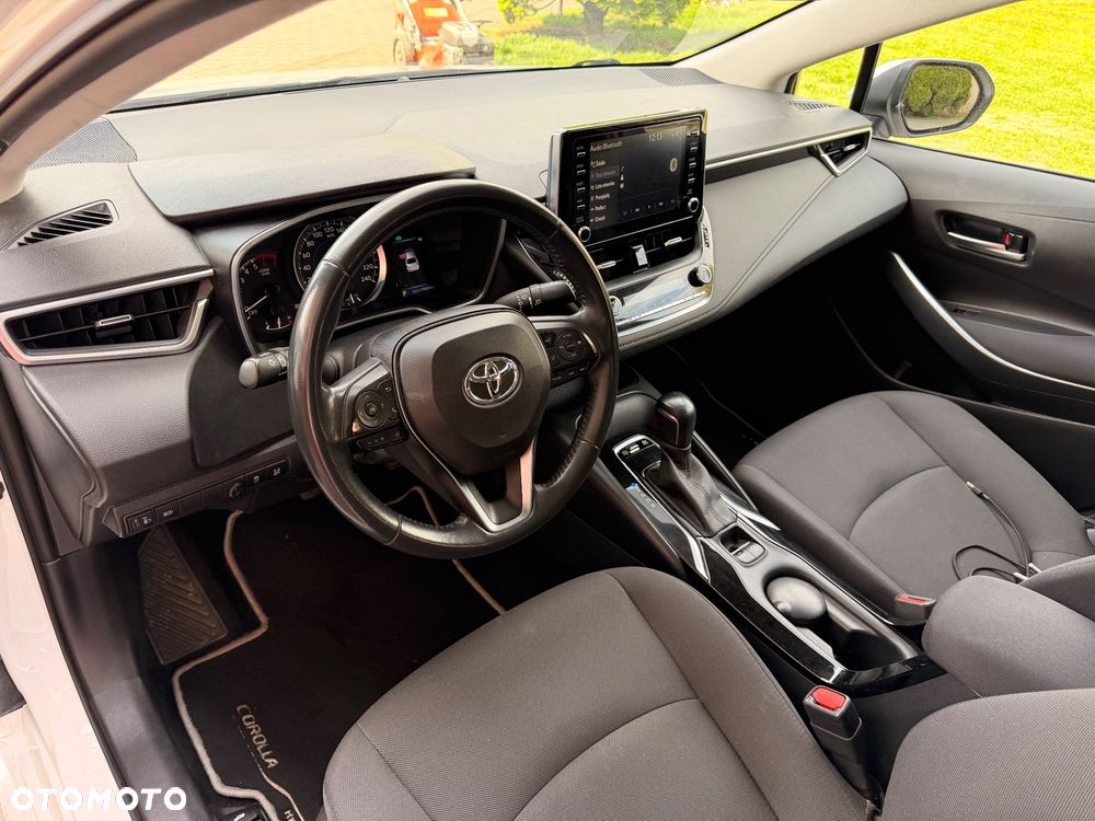Toyota Corolla 1.8 Hybrid Comfort - 18