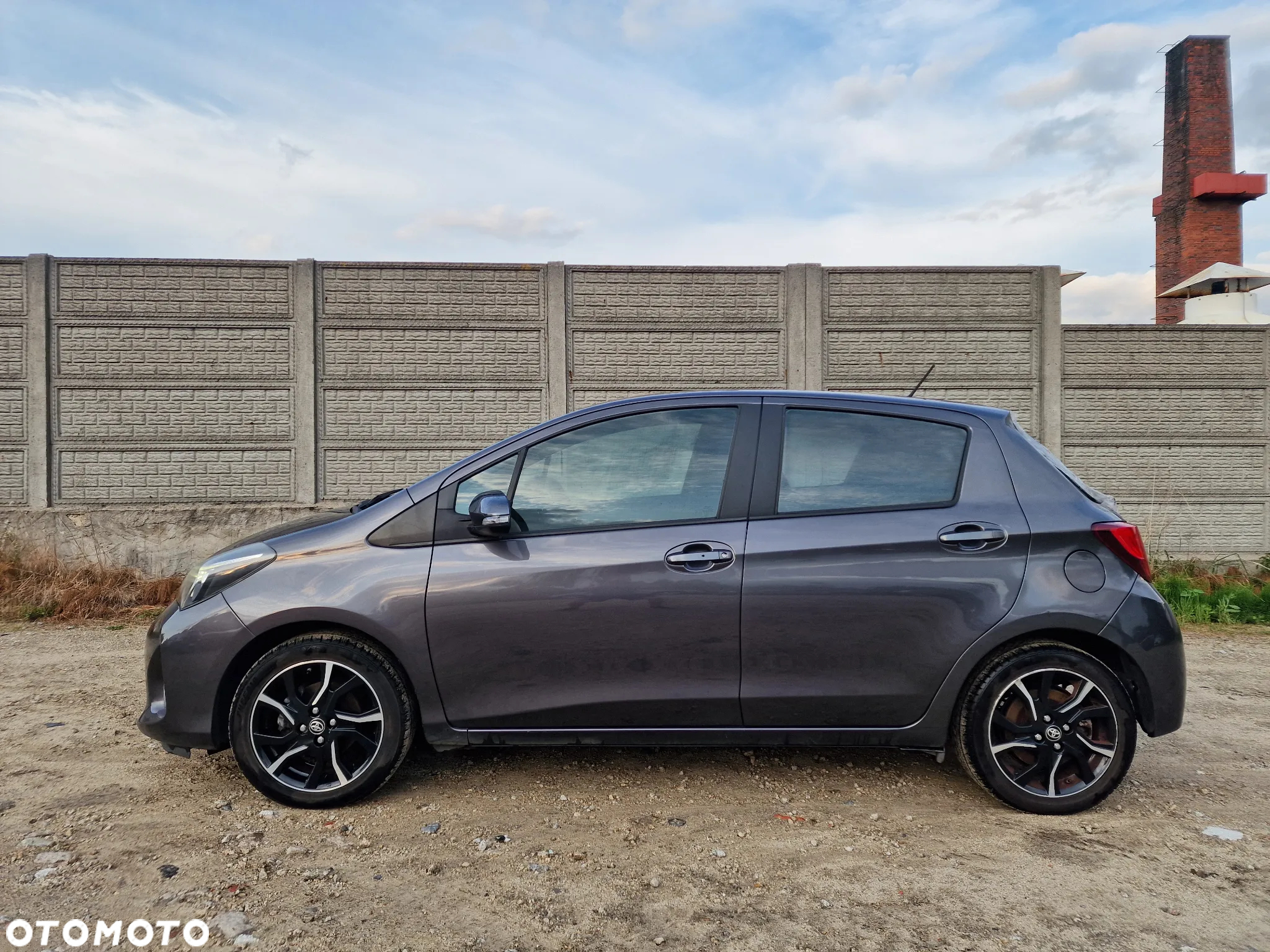 Toyota Yaris - 5