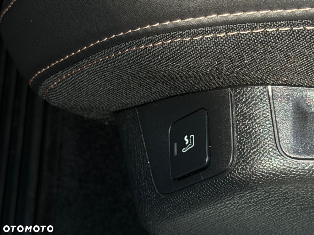 Peugeot 3008 BlueHDi 180 Stop & Start EAT8 GT - 19