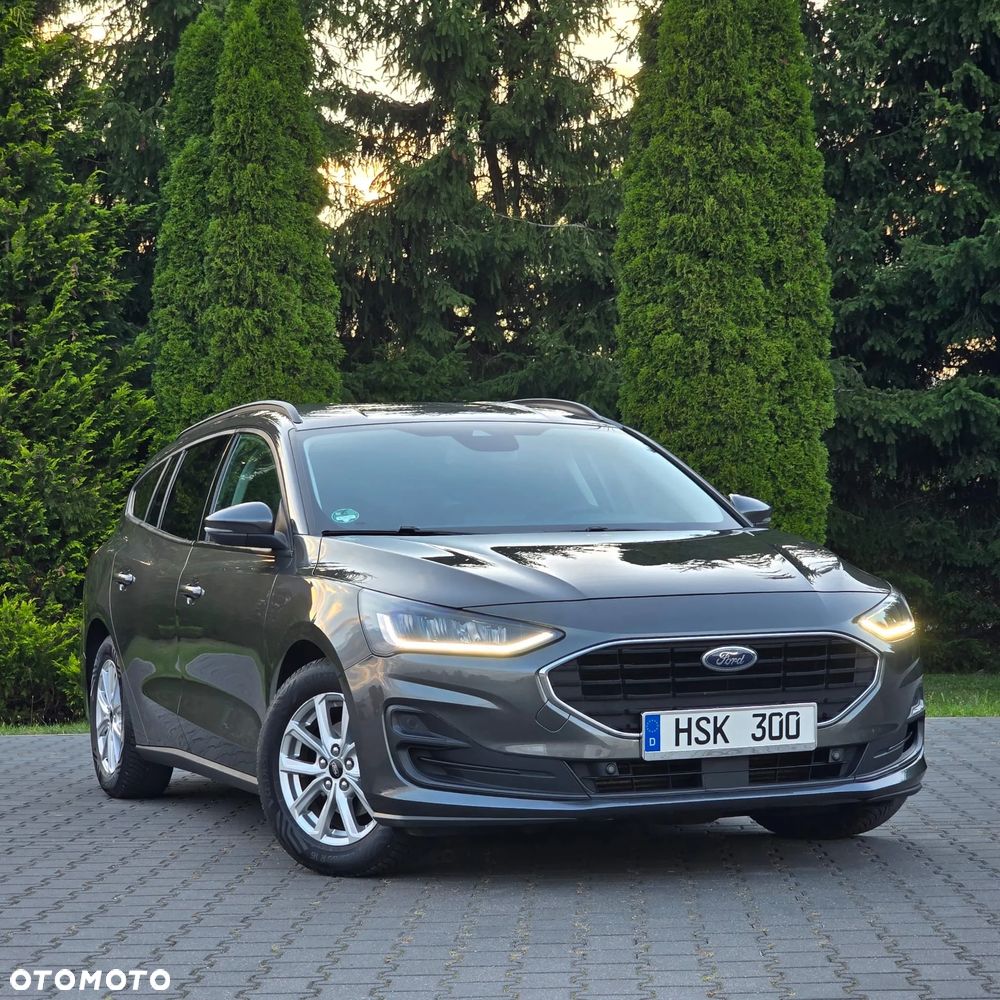 Ford Focus SW 1.0 EcoBoost Hybrid TITANIUM X - 4
