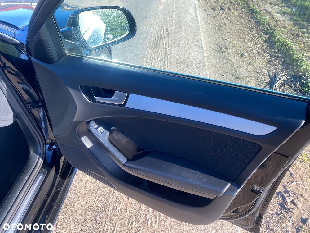 Audi A4 Avant 2.0 TDI DPF clean diesel quattro S tronic S line Sportpaket - 19