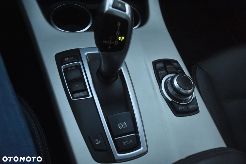 BMW X3 xDrive20i Advantage - 17