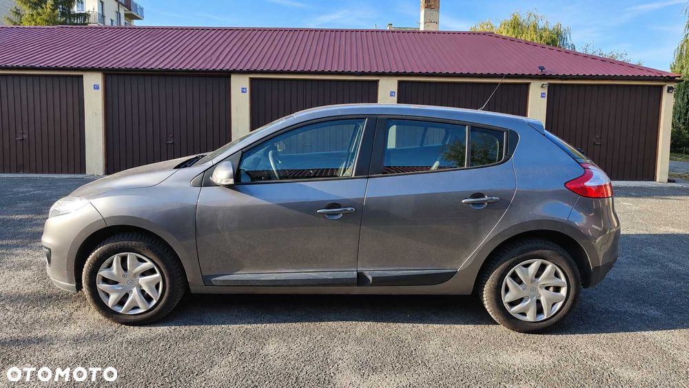 Renault Megane 2013 photo 2