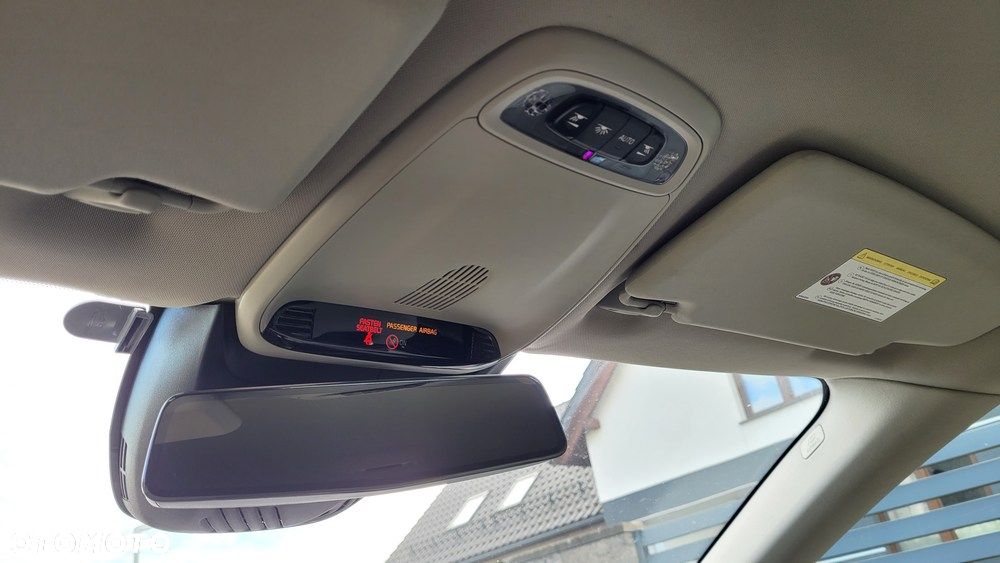 Volvo V40 D3 Geartronic Summum - 28