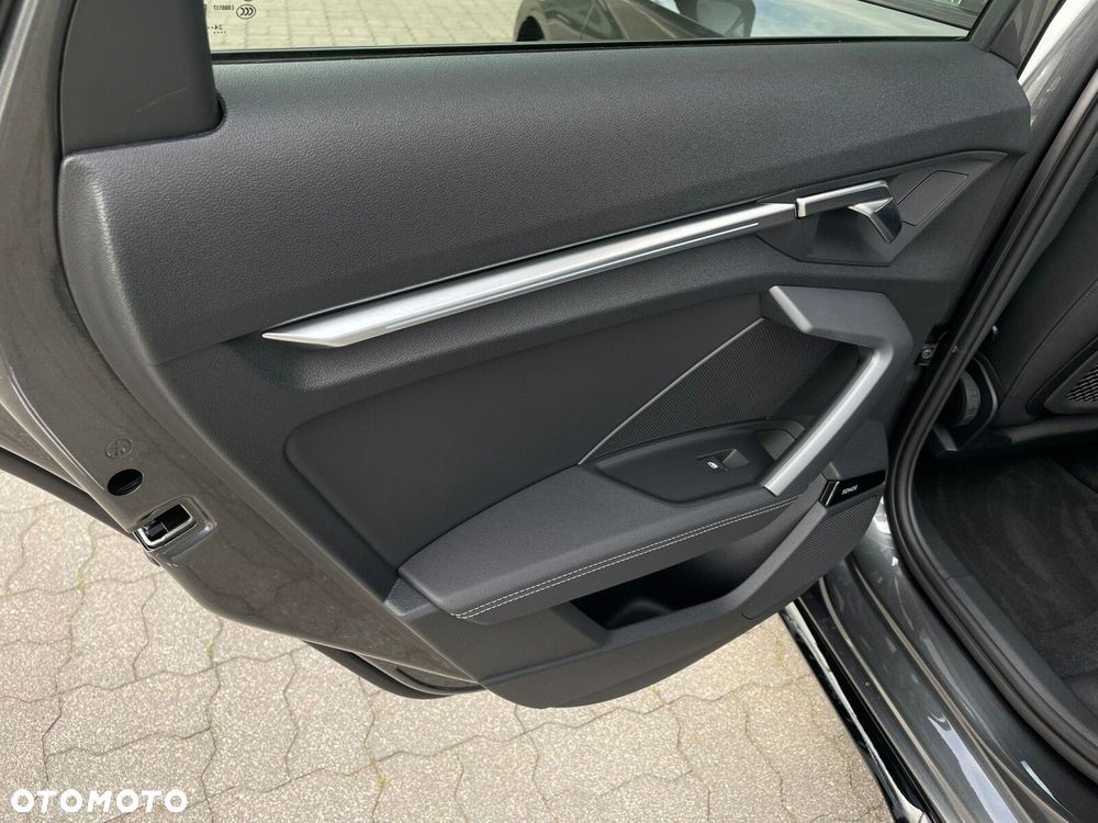 Audi S3 Limousine - 13