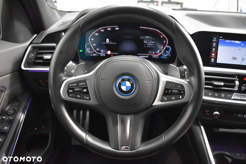 BMW Seria 3 330e M Sport - 18
