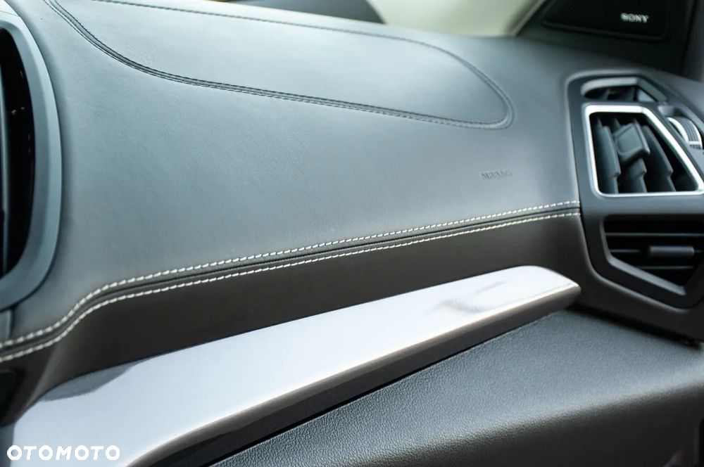 Ford Kuga 1.5 EcoBoost 4x4 Titanium - 28