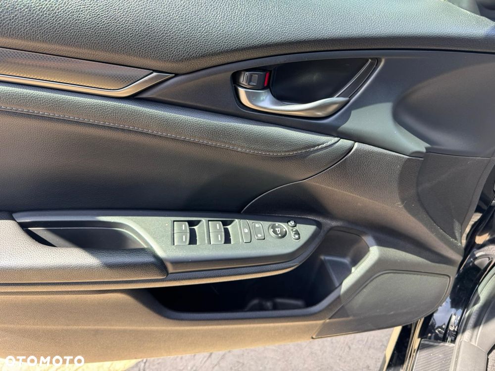 Honda Civic 1.5 i-VTEC Turbo Prestige - 11