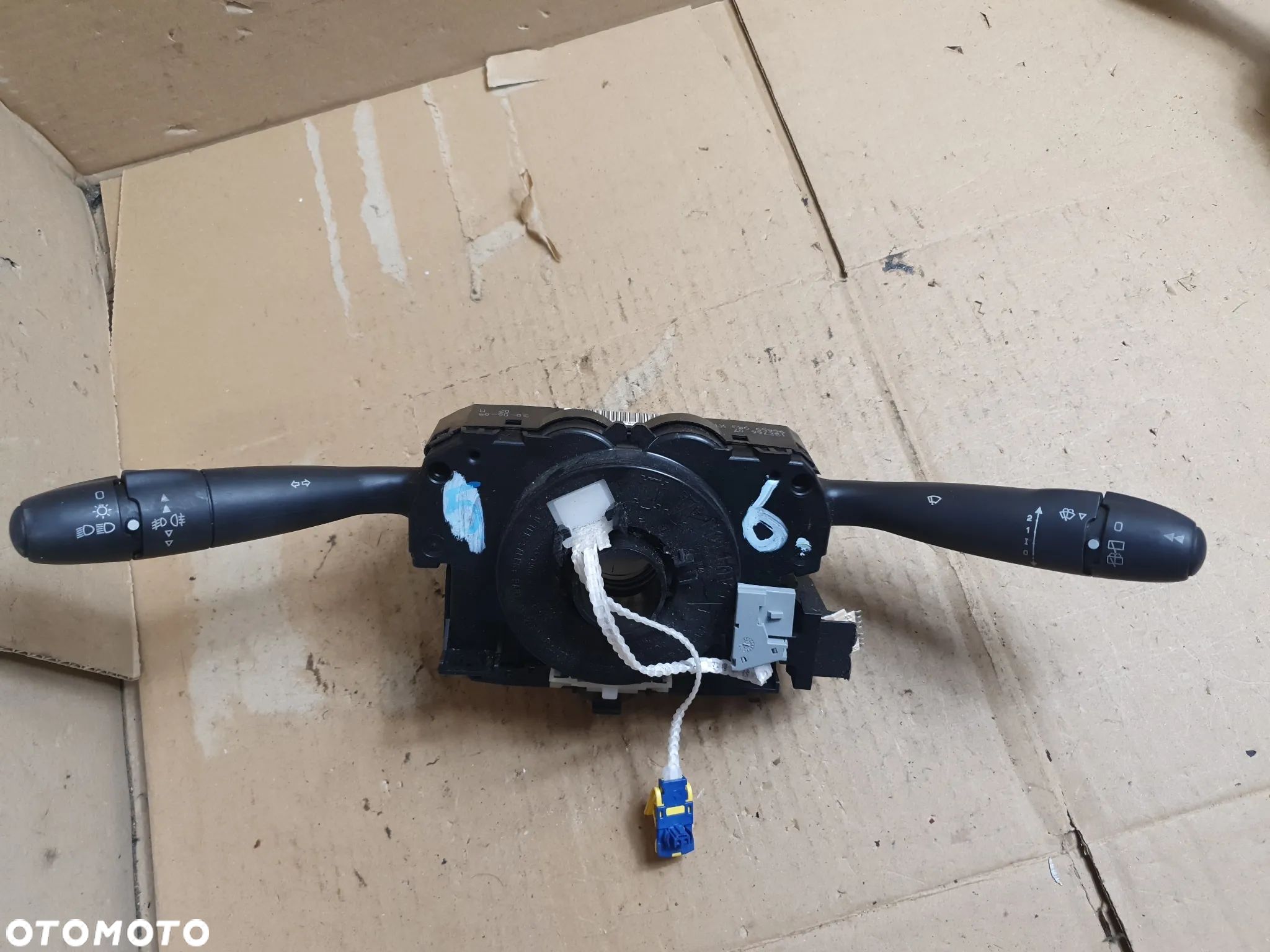 } PRZEŁĄCZNIK ZESPOLONY ŚWIATEŁ KIERUNKOWSKAZÓW AIRBAG PEUGEOT 307 308 96659953XT - 1