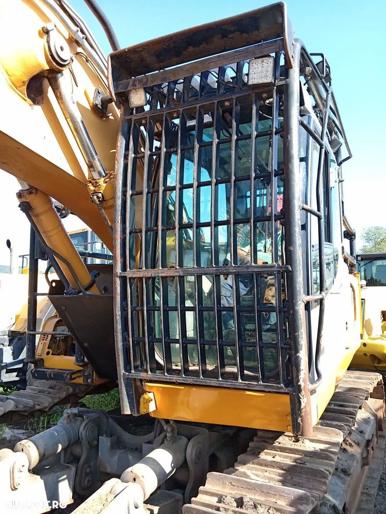 Liebherr R 916 Excavator pe șenile - 11