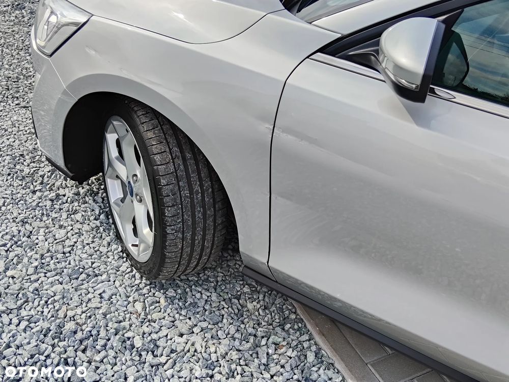 Ford Focus 1.5 EcoBlue STart-Stopp-System TITANIUM - 6