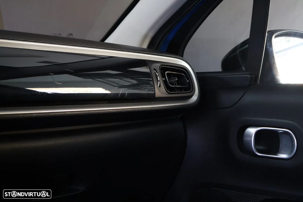 Citroën C3 1.2 PureTech Shine - 18