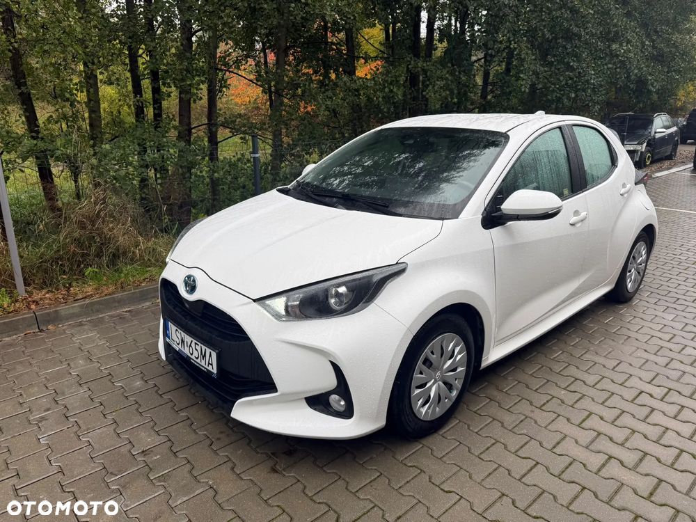 Toyota Yaris 2022 photo 2