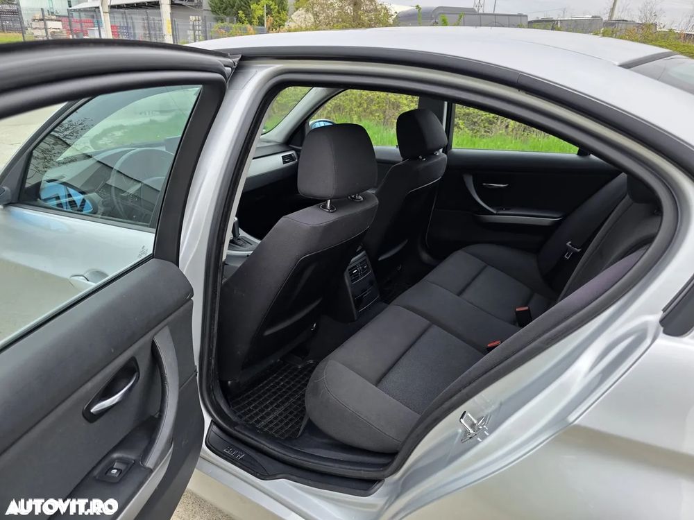 BMW Seria 3 - 24