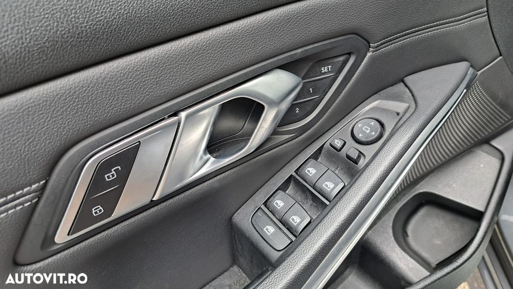 BMW Seria 3 320d Aut. Luxury Line - 12