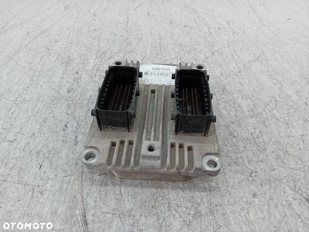 KOMPUTER, STEROWNIK FIAT GRANDE PUNTO 51784957 1.4 8V - 4