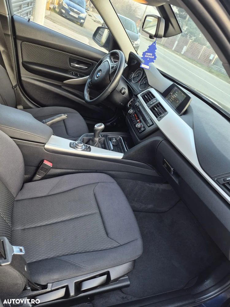 BMW Seria 3 320i Efficient Dynamics Edition Luxury Line - 18