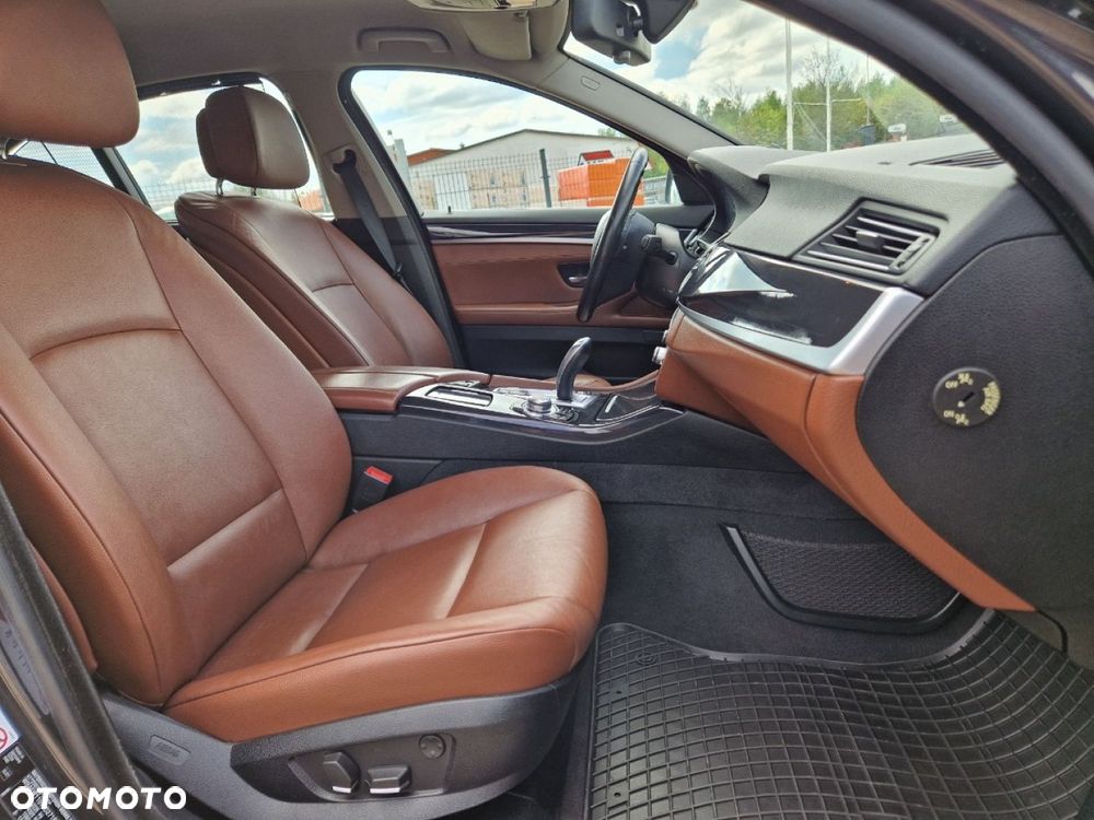 BMW Seria 5 520d Luxury Line - 26