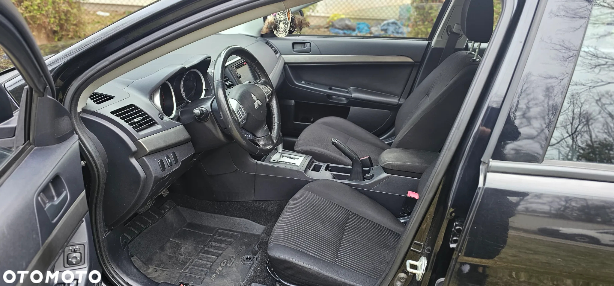Mitsubishi Lancer - 25