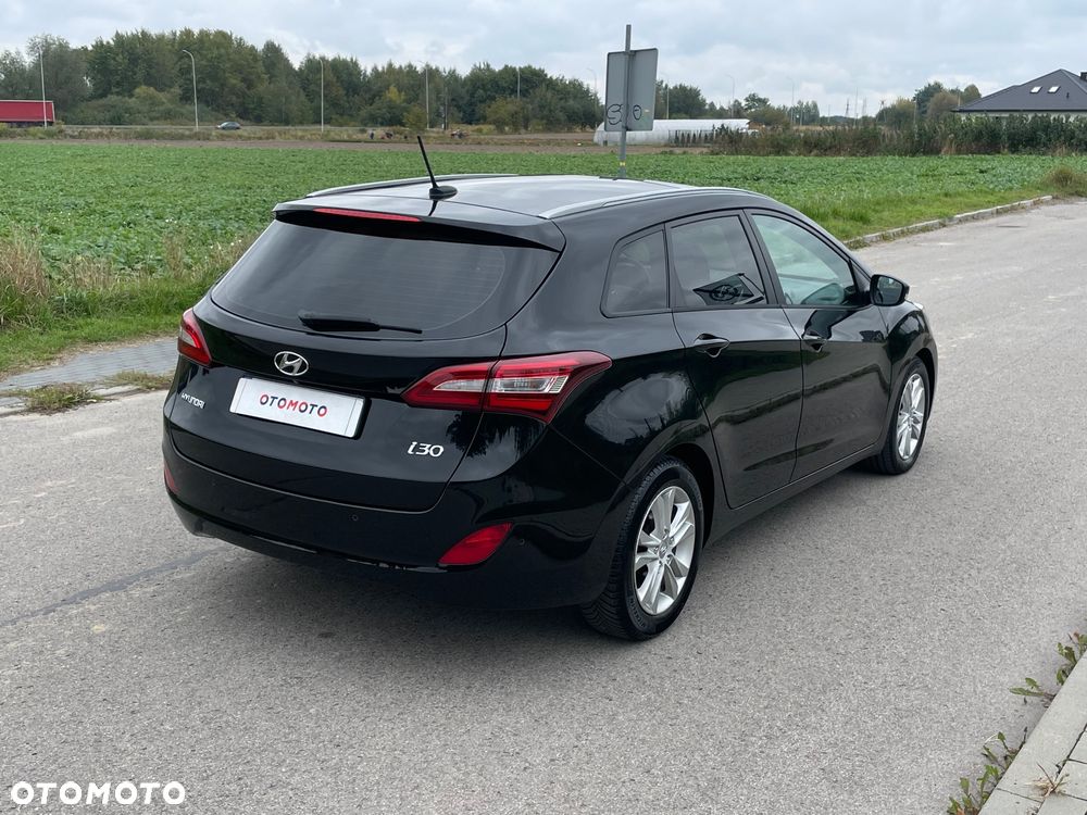 Hyundai i30 Kombi 1.6 CRDI Style - 31