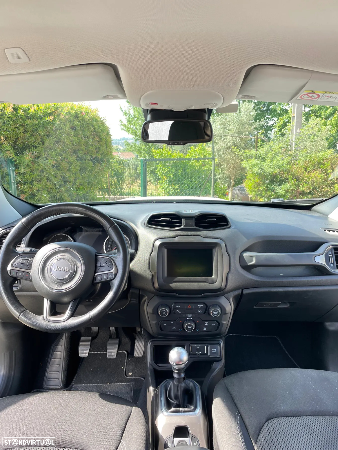 Jeep Renegade 1.0 T Limited - 17