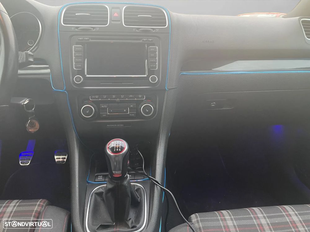 VW Golf 2.0 GTI - 15