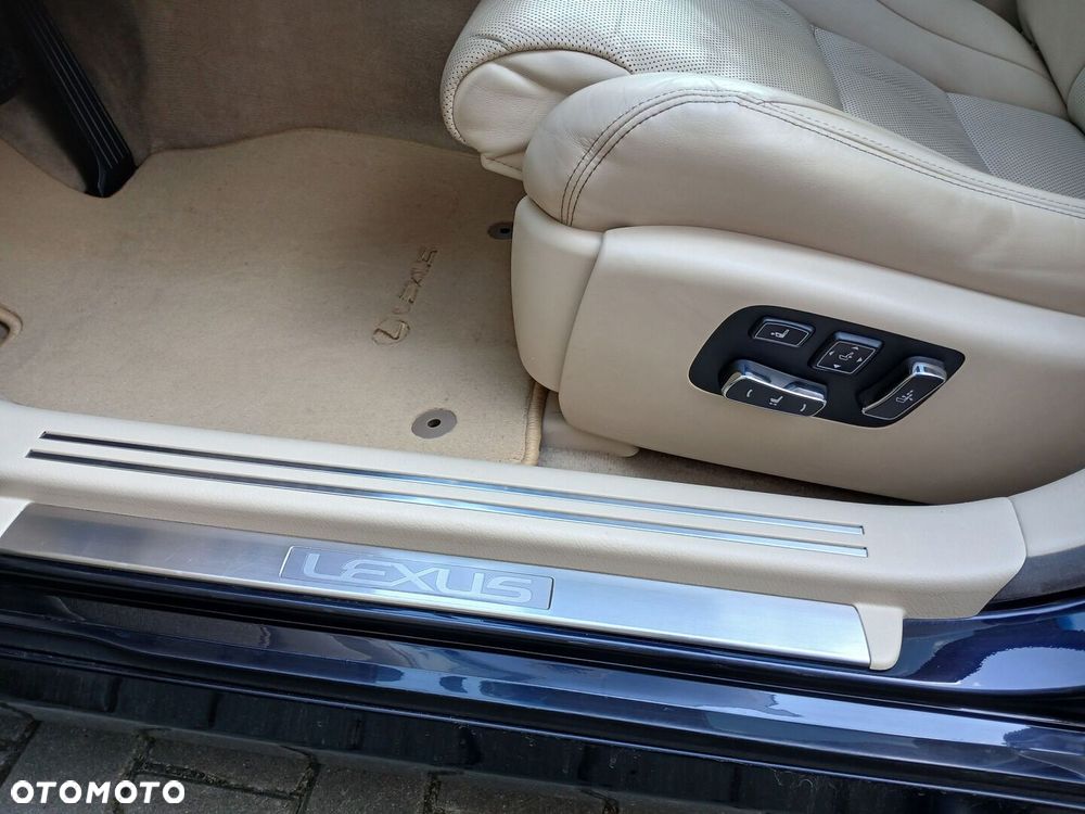 Lexus LS - 11