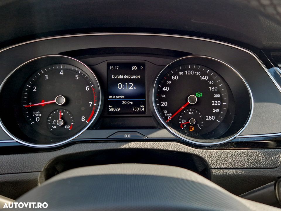 Volkswagen Passat 1.5 TSI ACT DSG Comfortline - 18