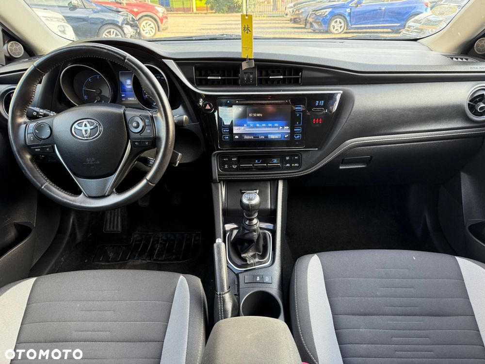 Toyota Auris 1.6 D-4D Executive - 24