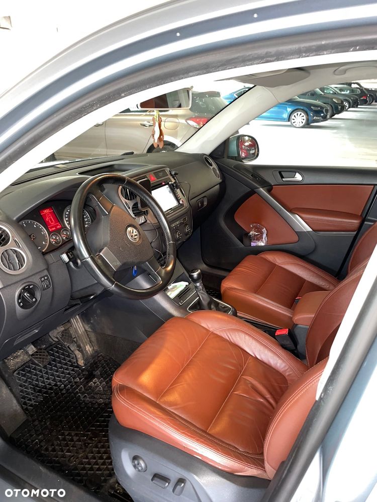 Volkswagen Tiguan - 9