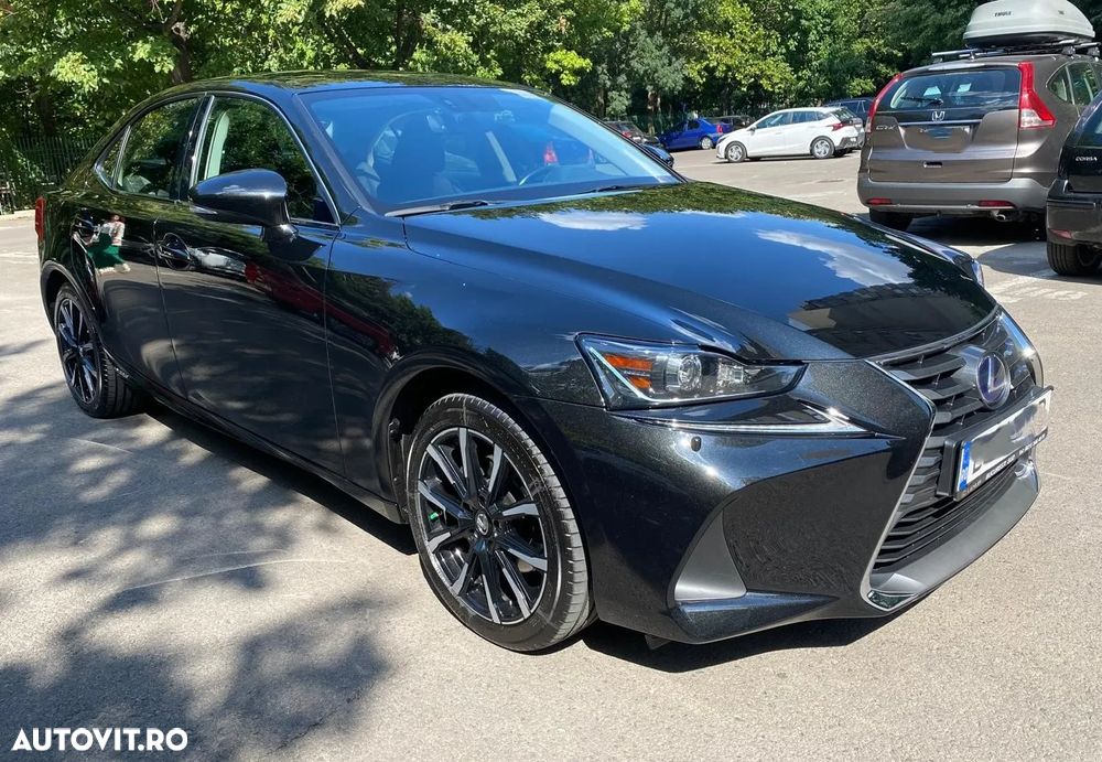 Lexus Seria IS 300h Executive - 2
