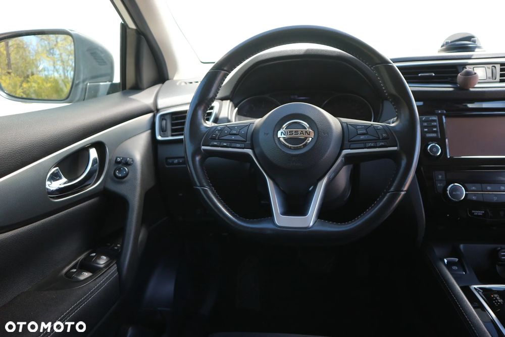 Nissan Qashqai 1.2 DIG-T N-Connecta Xtronic - 19