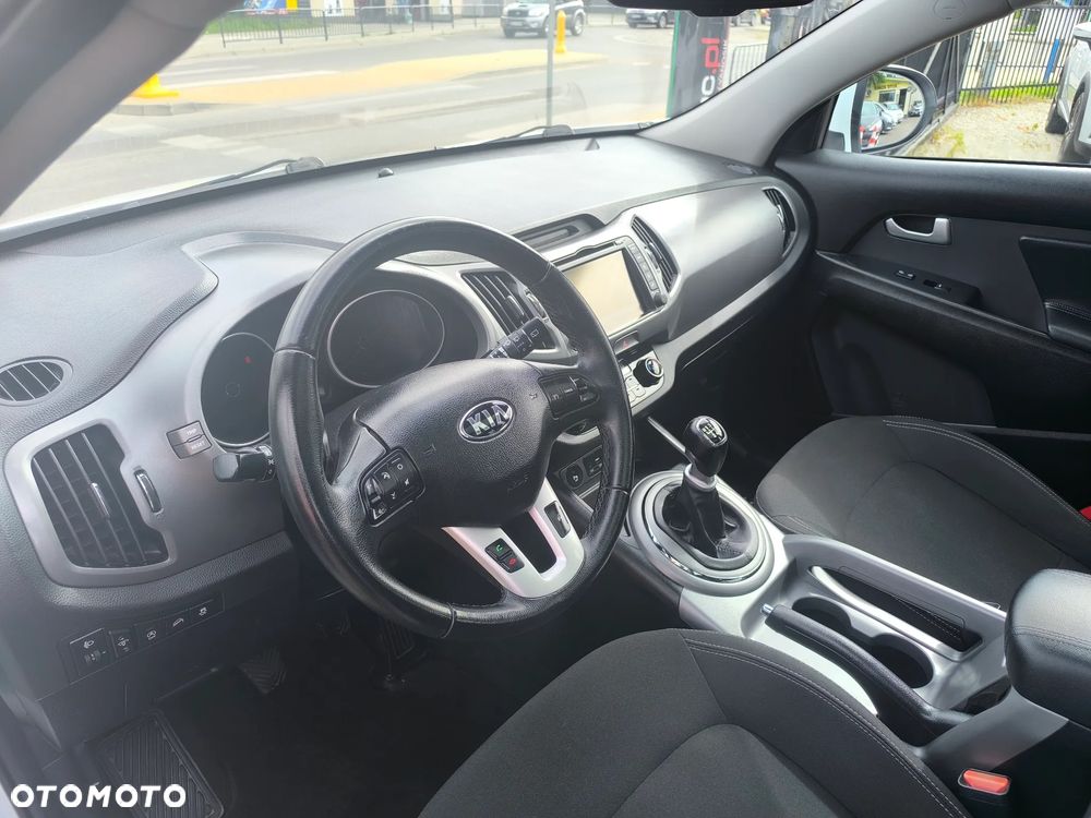 Kia Sportage 1.7 CRDI 2WD Dream-Team Edition - 9