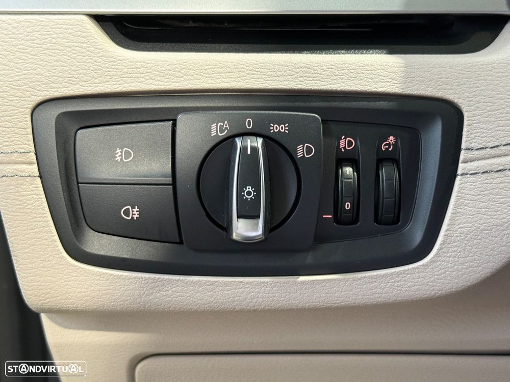 BMW X1 16 d sDrive Line xLine - 16