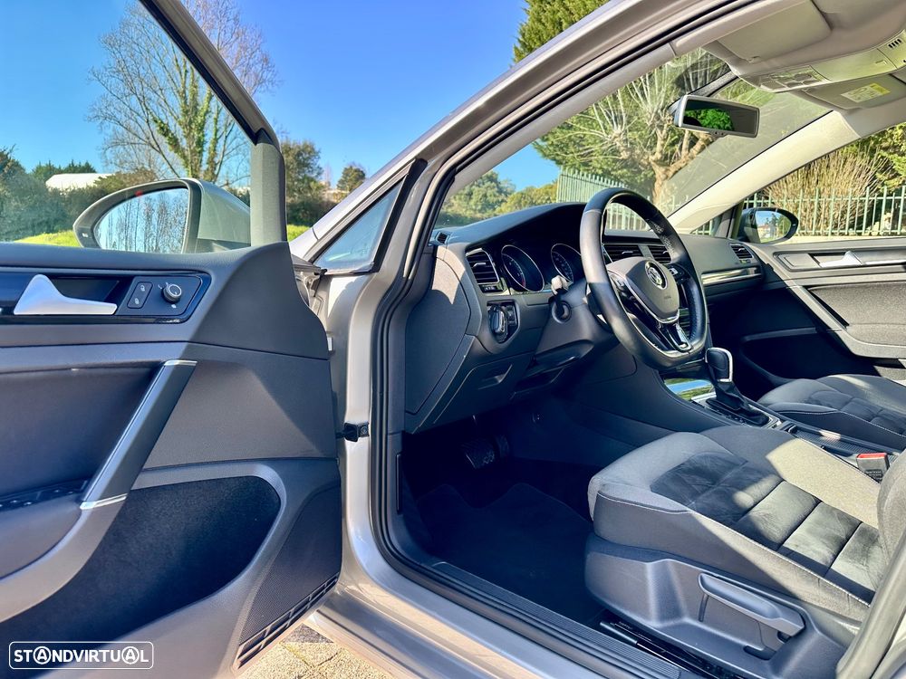 VW Golf 1.6 TDi Highline DSG - 16