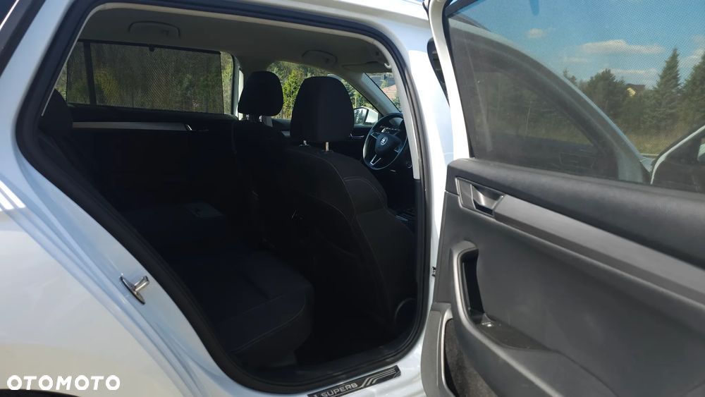 Skoda Superb 2.0 TDI Style DSG - 9