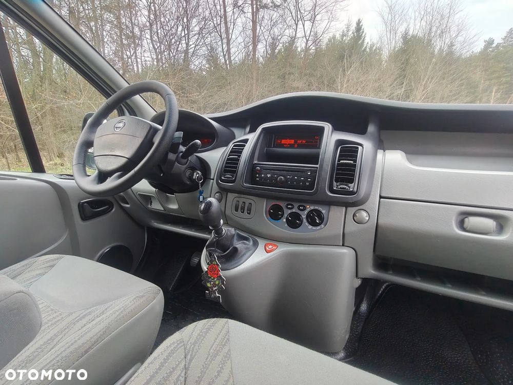 Renault Trafic - 25