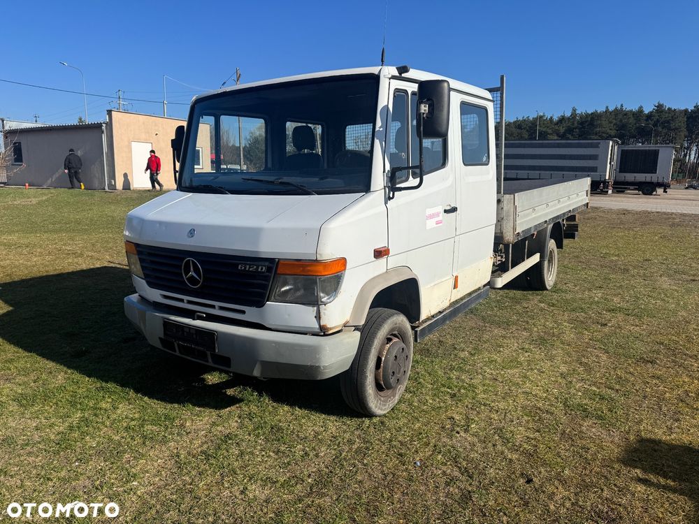 Mercedes-Benz 612 - 1