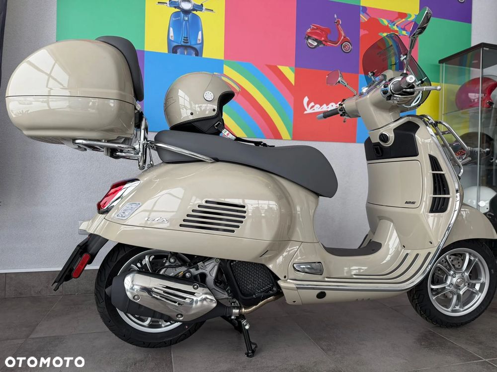 Vespa GTS - 7