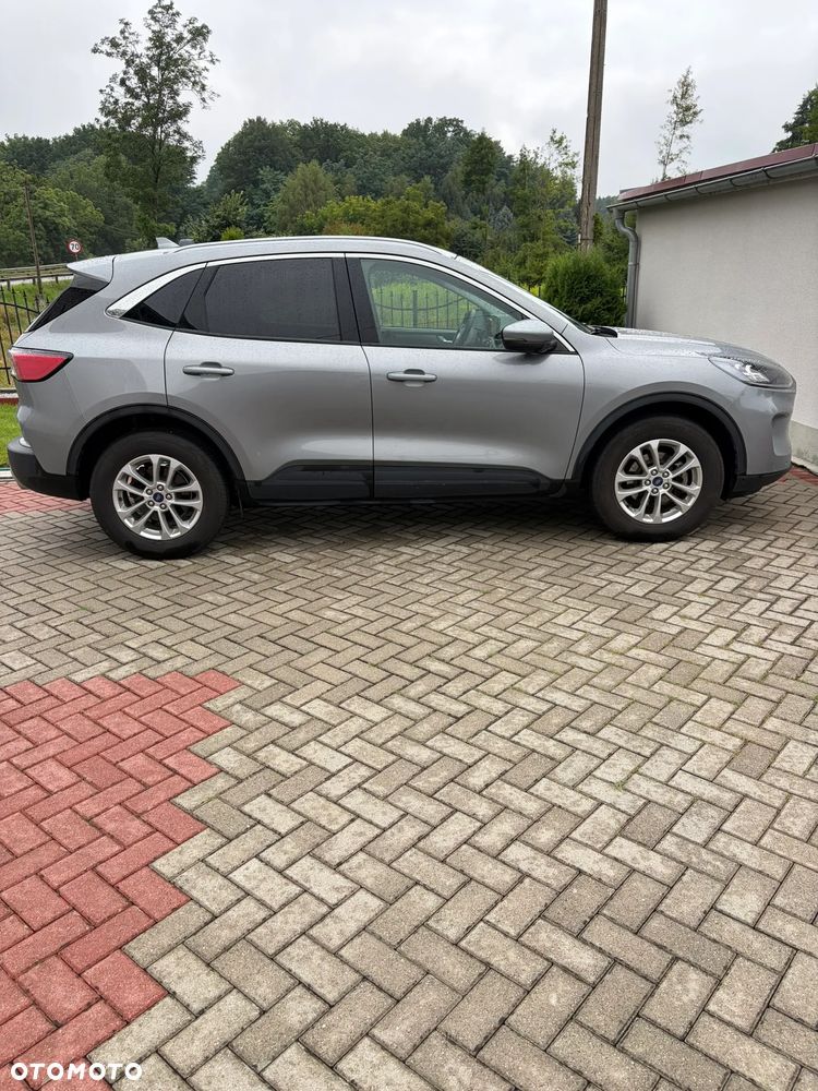 Ford Kuga - 2