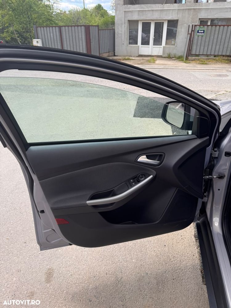 FORD Focus 2012 — imagine 20