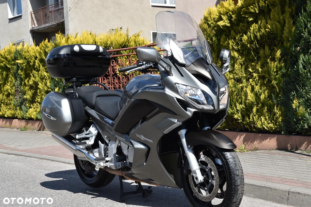 Yamaha FJR - 1